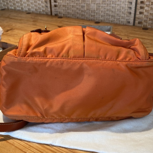 ๐ FABULOUS AUTHENTIC PRADA NYLON CROSSBODY BAGโผ๏ธ - Picture 17 of 17
